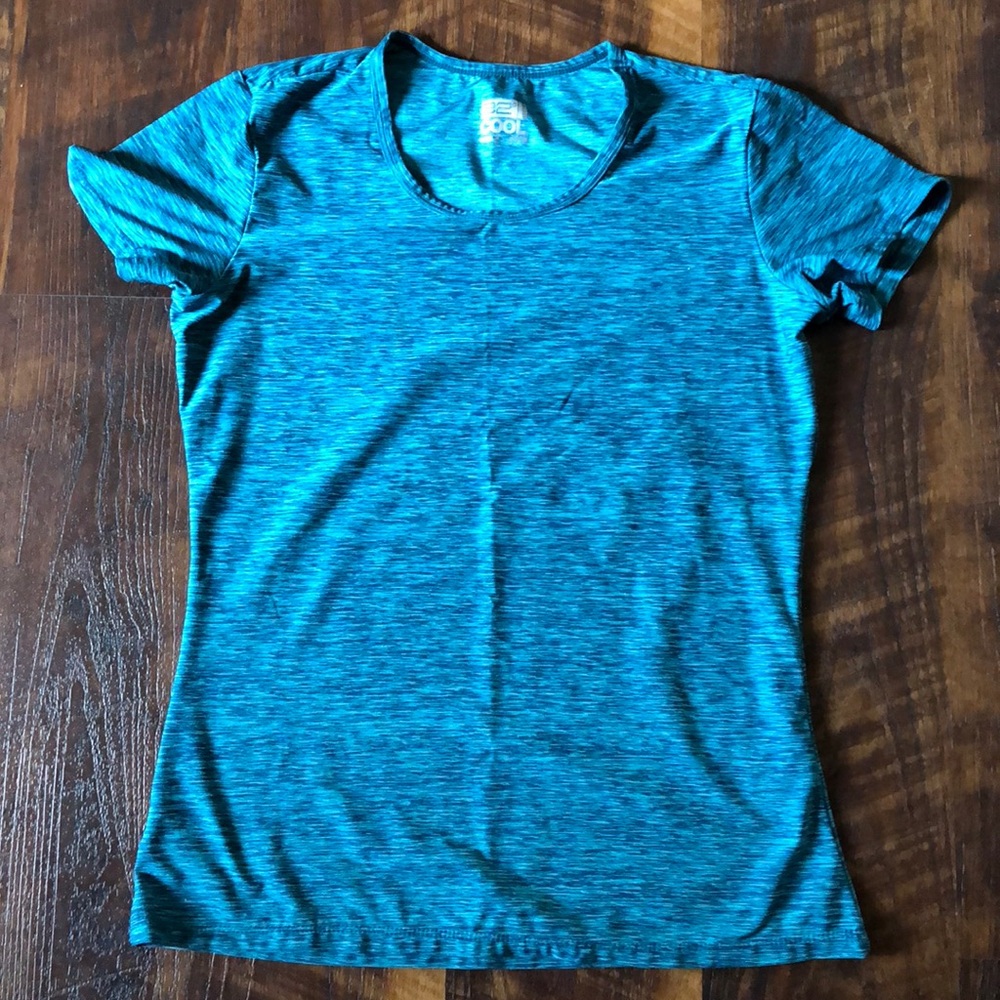 32 Cool Tee